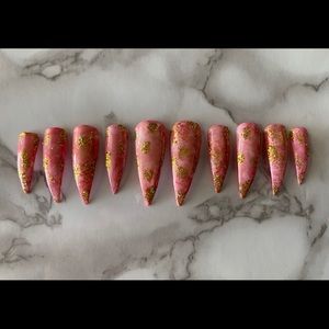 Stiletto press on nails